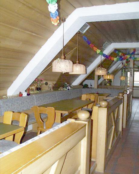 hotel02.JPG (44371 Byte)